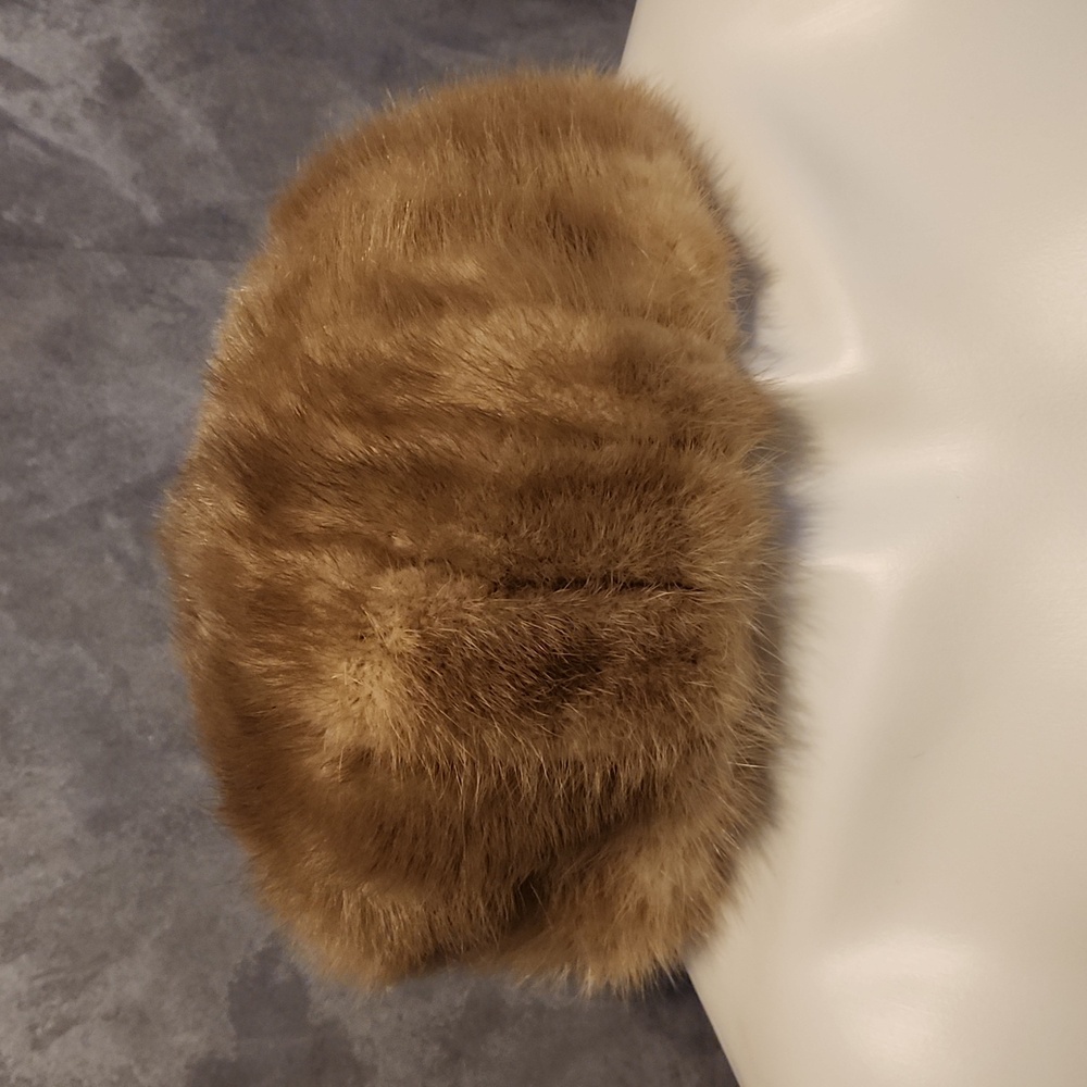 Filenes Vintage Beige Hat Fur Look Faux?